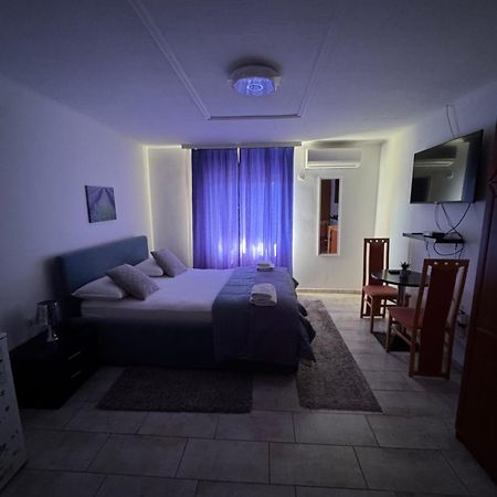 Arena Nikic Otel Ösek Dış mekan fotoğraf