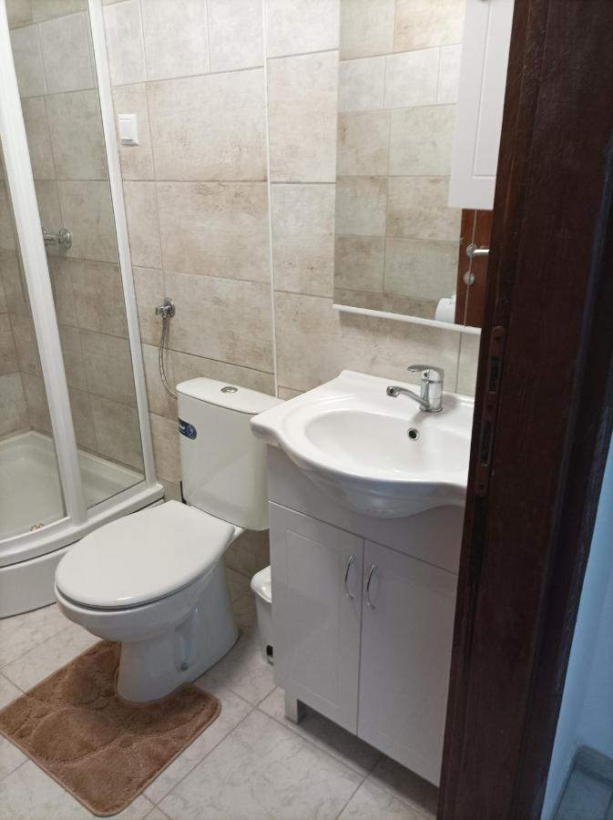 Arena Nikic Otel Ösek Dış mekan fotoğraf
