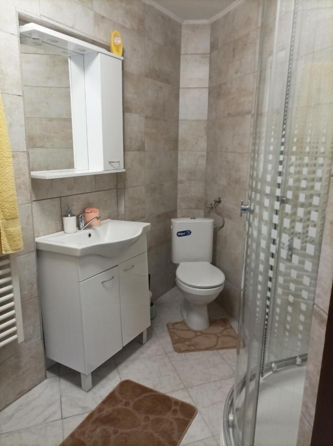 Arena Nikic Otel Ösek Dış mekan fotoğraf