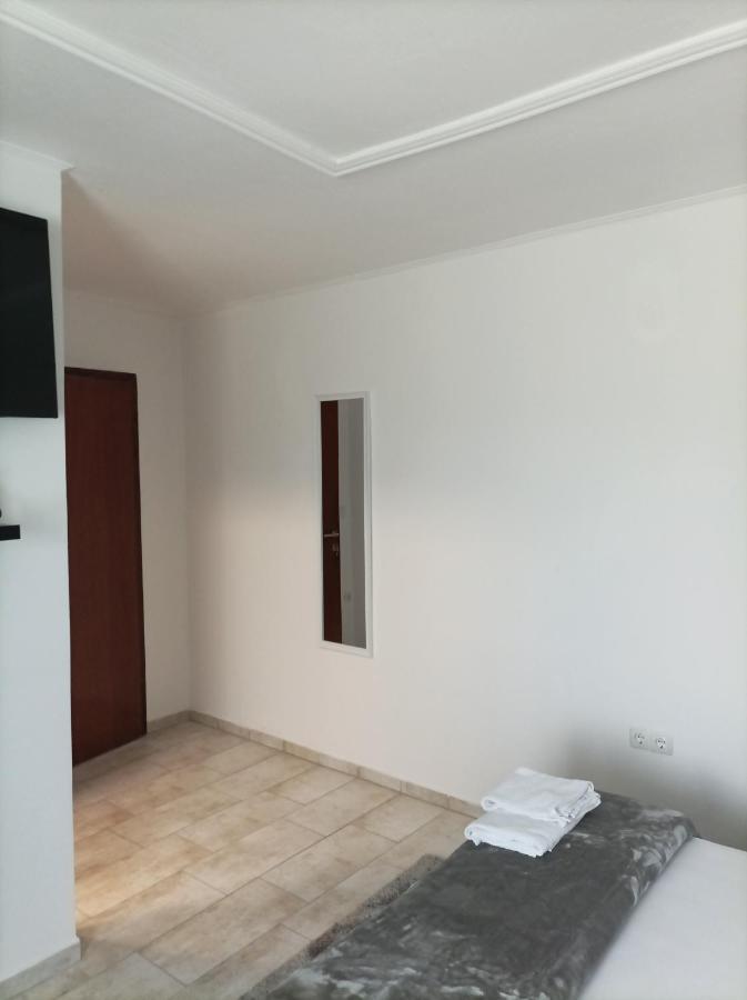 Arena Nikic Otel Ösek Dış mekan fotoğraf