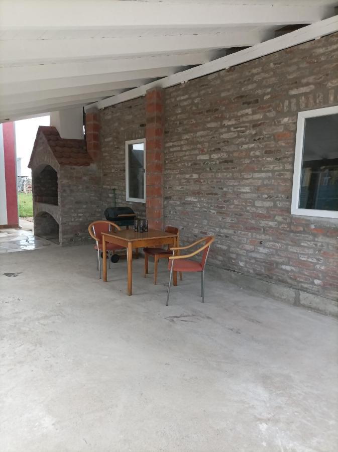 Arena Nikic Otel Ösek Dış mekan fotoğraf
