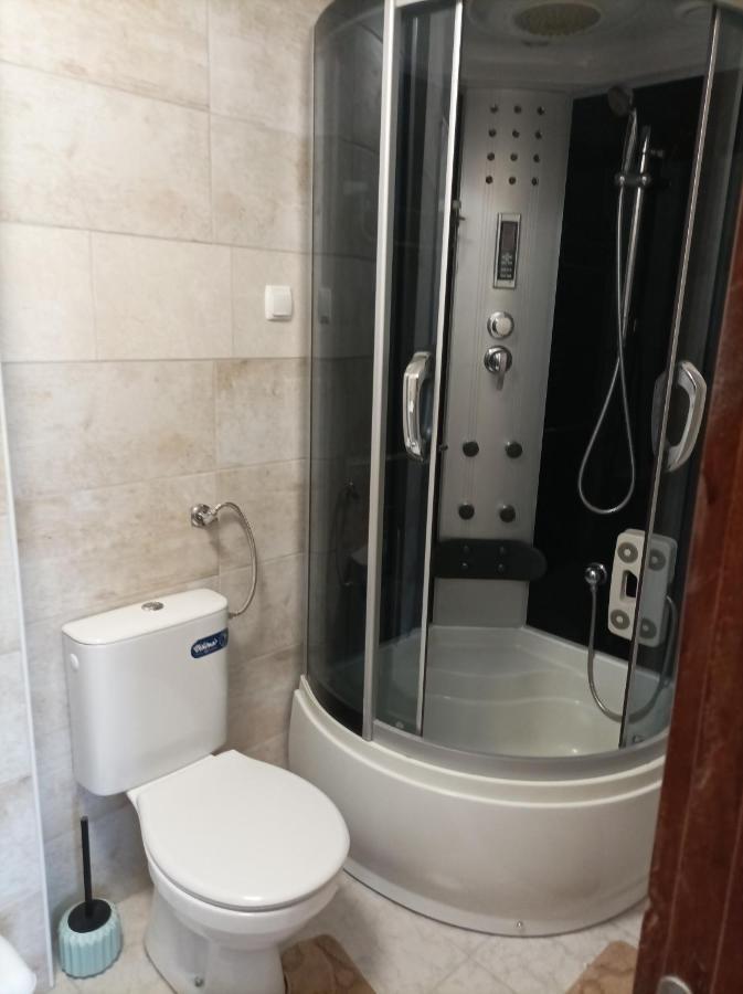 Arena Nikic Otel Ösek Dış mekan fotoğraf