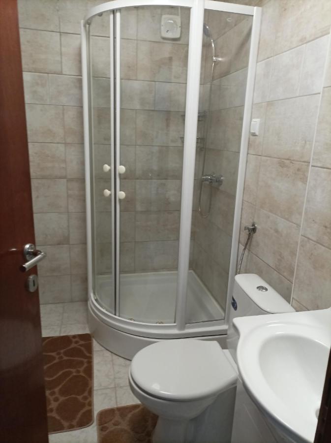 Arena Nikic Otel Ösek Dış mekan fotoğraf