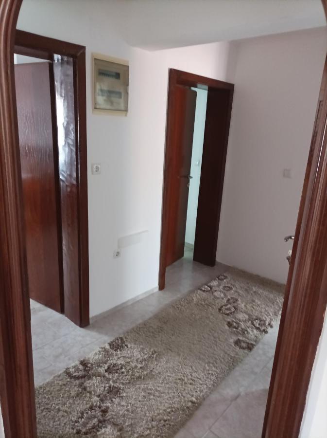 Arena Nikic Otel Ösek Dış mekan fotoğraf