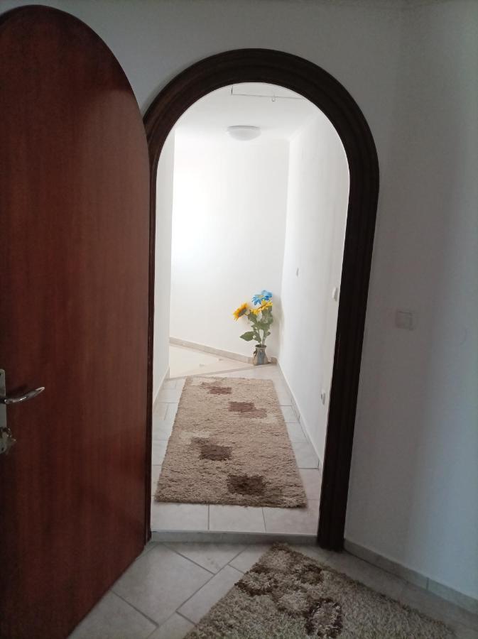 Arena Nikic Otel Ösek Dış mekan fotoğraf