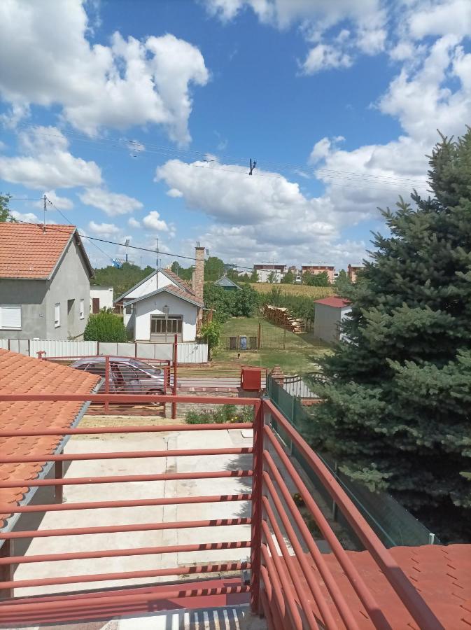 Arena Nikic Otel Ösek Dış mekan fotoğraf